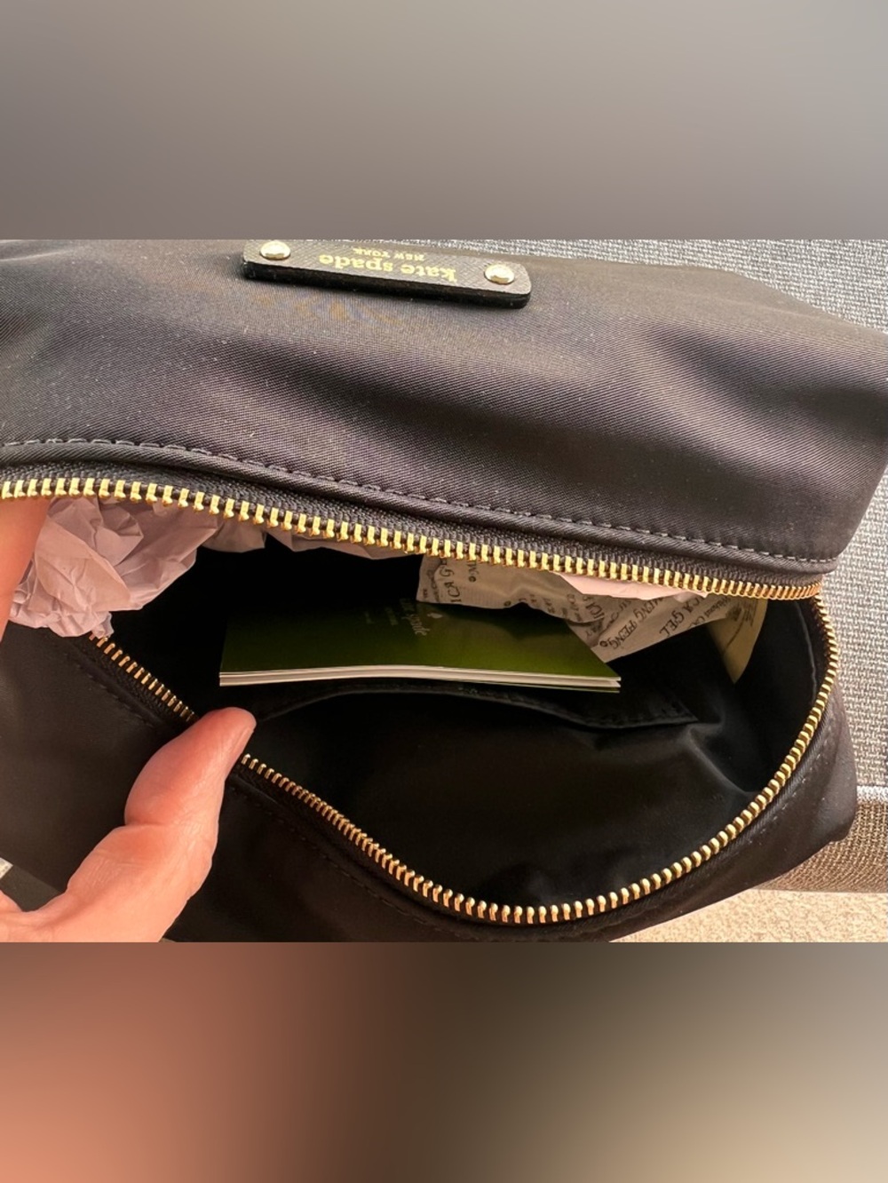 kate spade black toiletry pouch with gold hardware - Picture 5 of 6